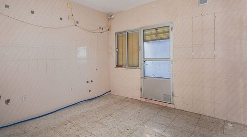 Foto 4 de Casa adosada en venda a Ramon y Cajal, Aliseda, Cáceres