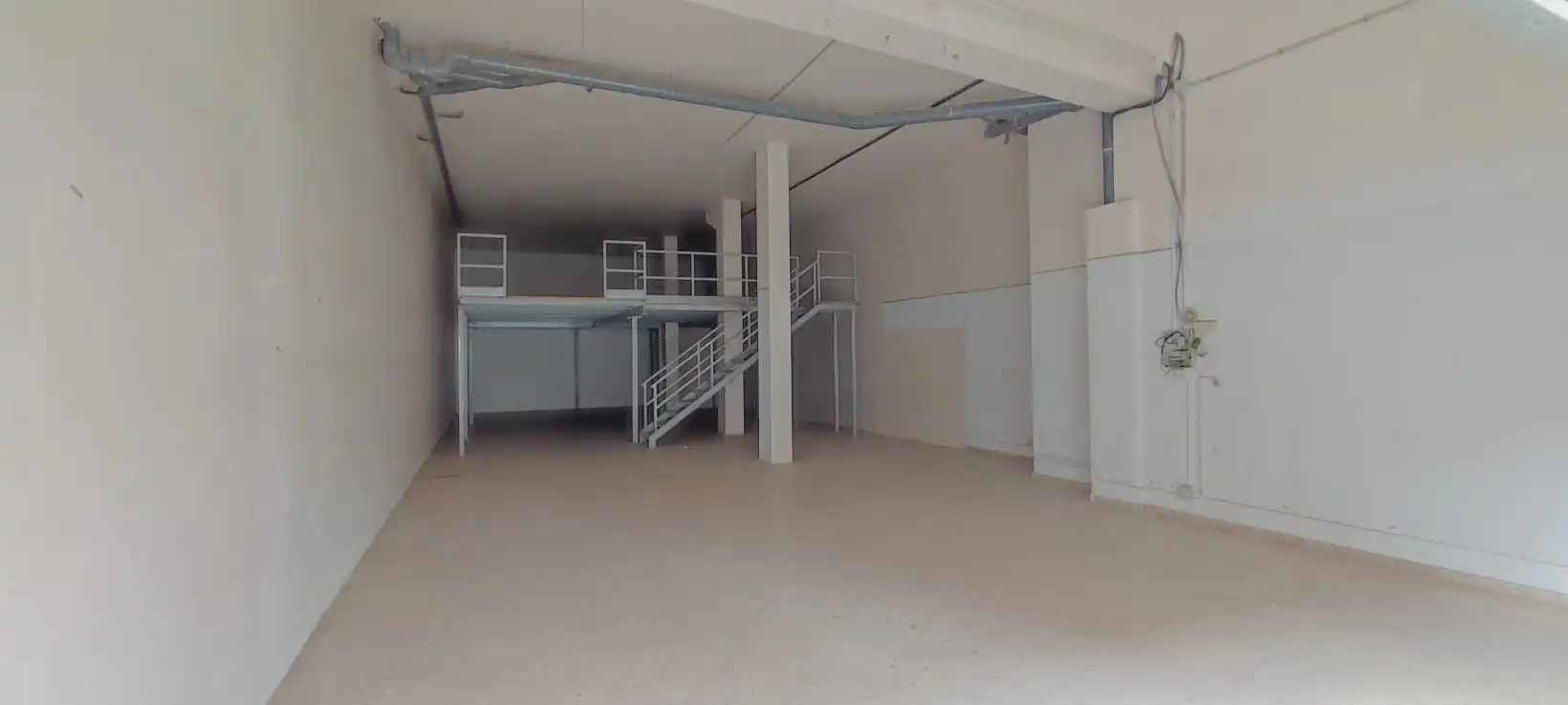 Local en venta en Mataró con Alarma