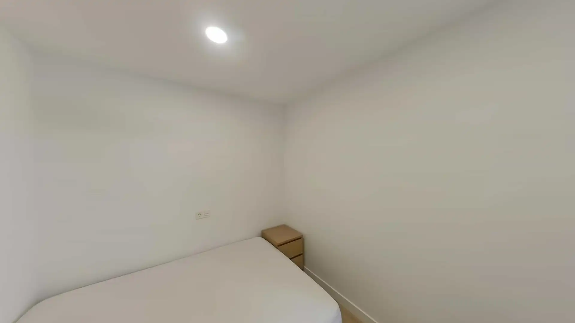 Bedroom of Flat for rent in  Madrid Capital  with Heating, Terrace and Furnished