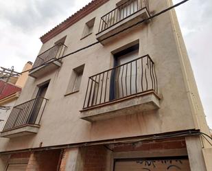 Vista exterior de Edifici en venda en El Vendrell