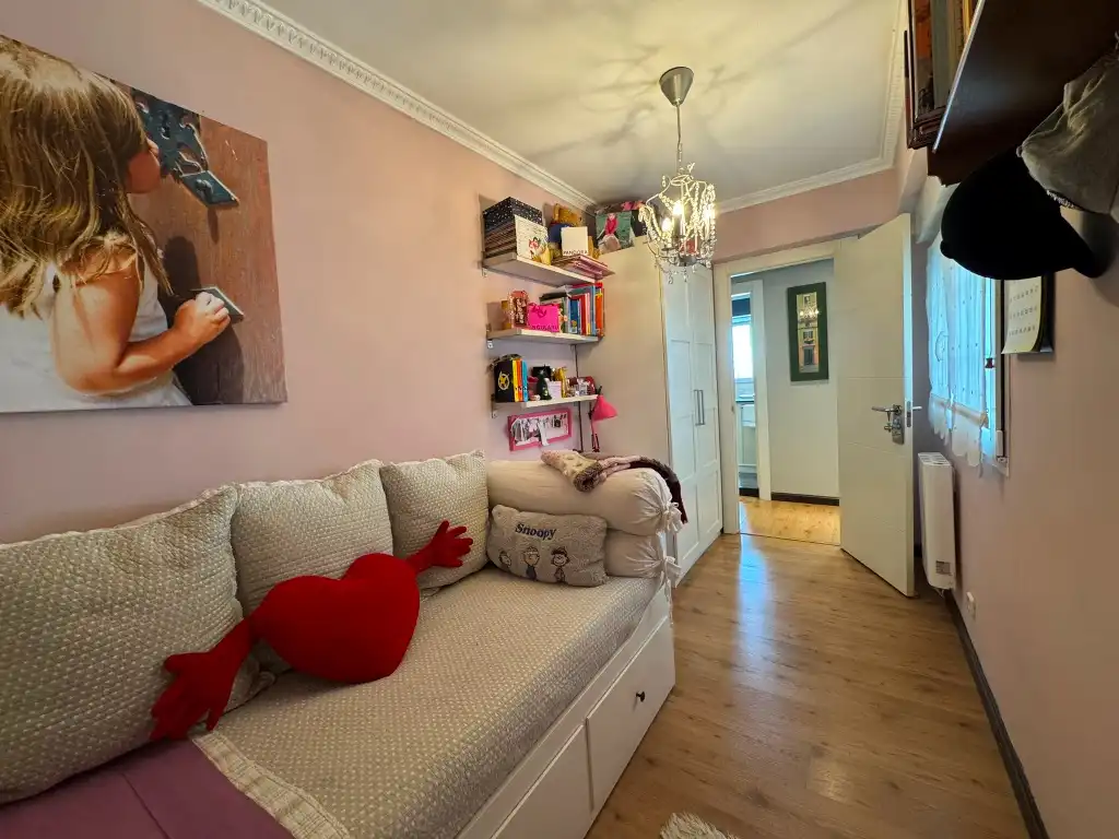 Habitación de Piso en venta en Gijón  con Calefacción, Parquet y Horno