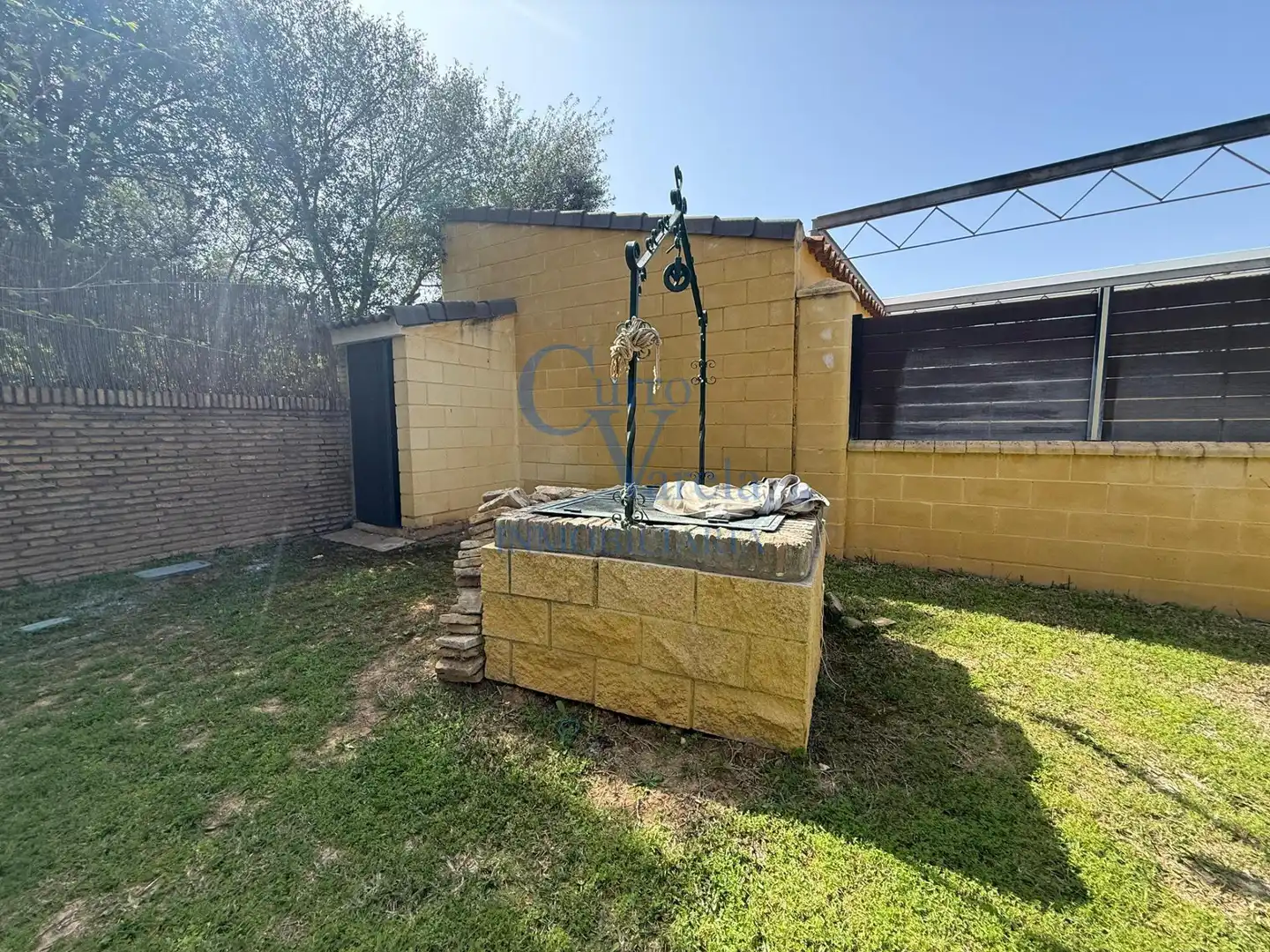 Jardín de Casa o chalet en venta en Montequinto con Aire acondicionado, Calefacción y Jardín privado