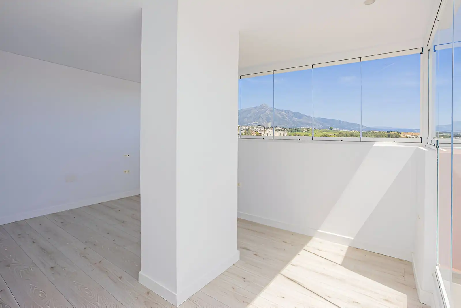 Ático con piscina en venta en San Pedro de Alcántara, imagen 3