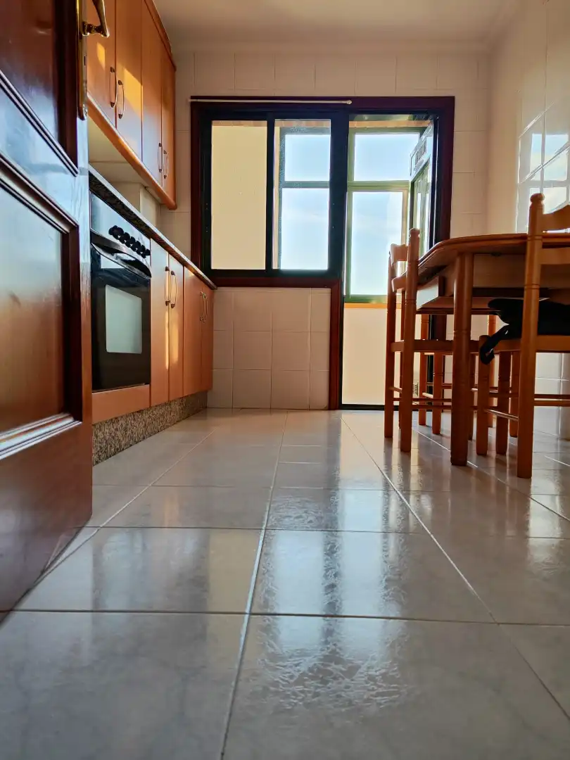 Cocina de Piso de alquiler en Pontevedra Capital  con Calefacción, Trastero y Horno