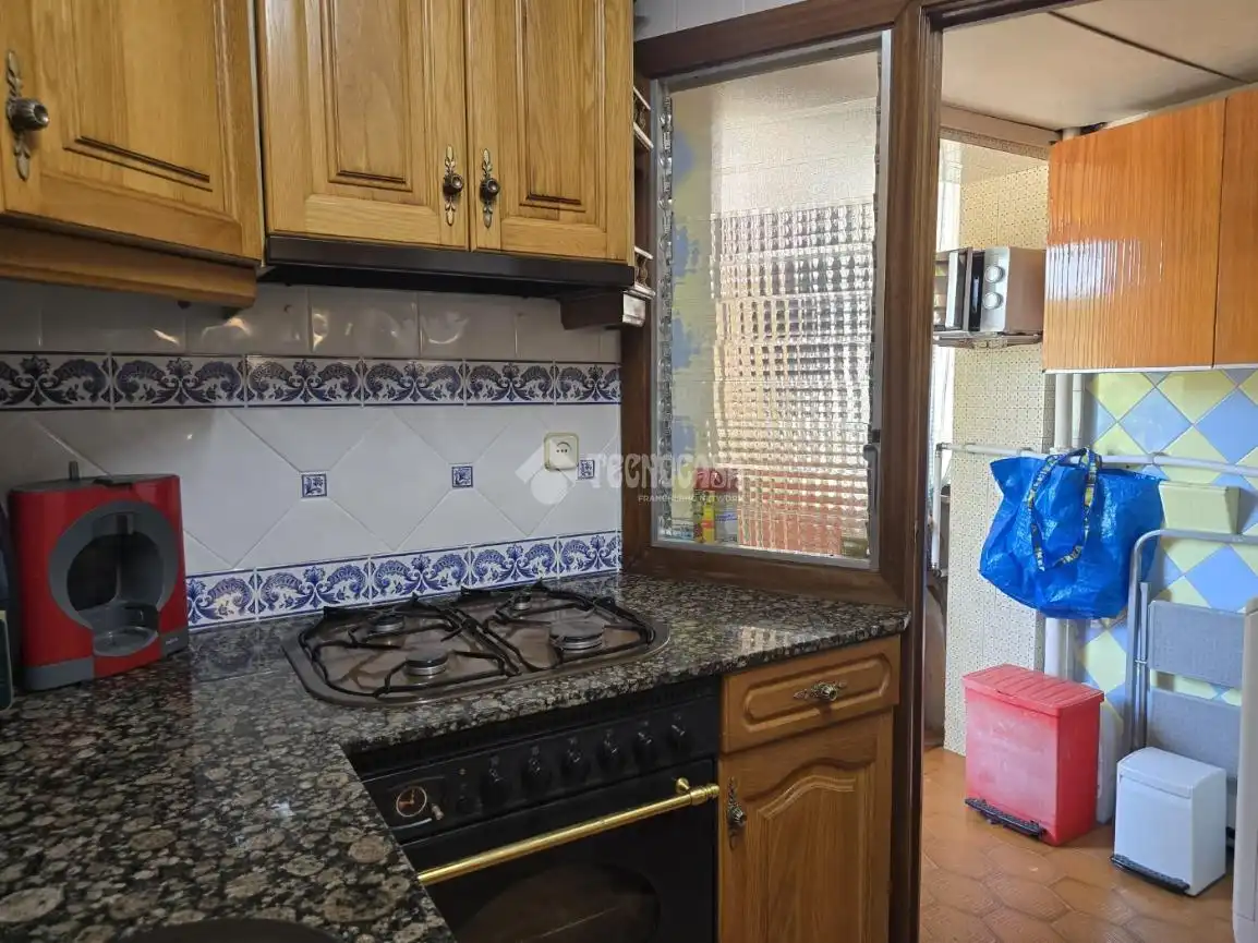 Cocina de Piso en venta en Barcelona con Balcón