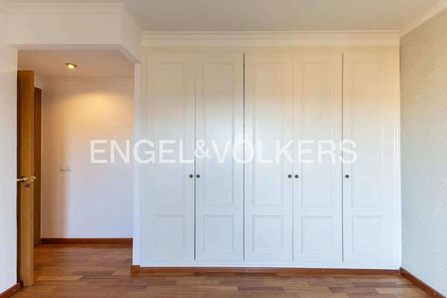 Habitación de Ático de alquiler en Camins al Grau