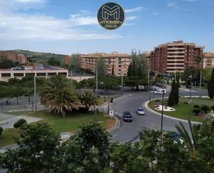 Vista exterior de Apartament de lloguer en  Jaén Capital amb Calefacció, Parquet i Terrassa