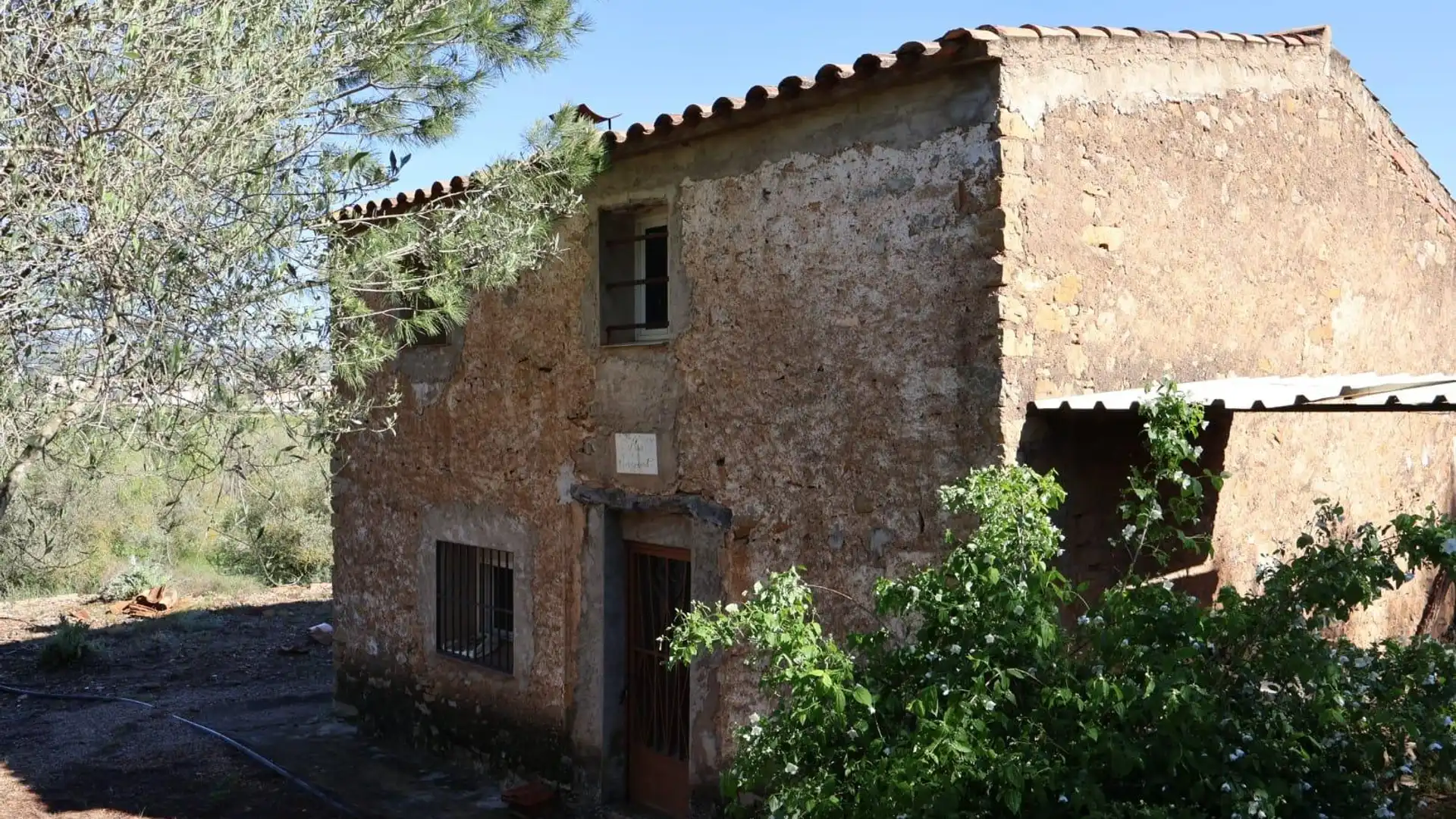 Vista exterior de Finca rústica en venda en Vilafamés amb Jardí privat