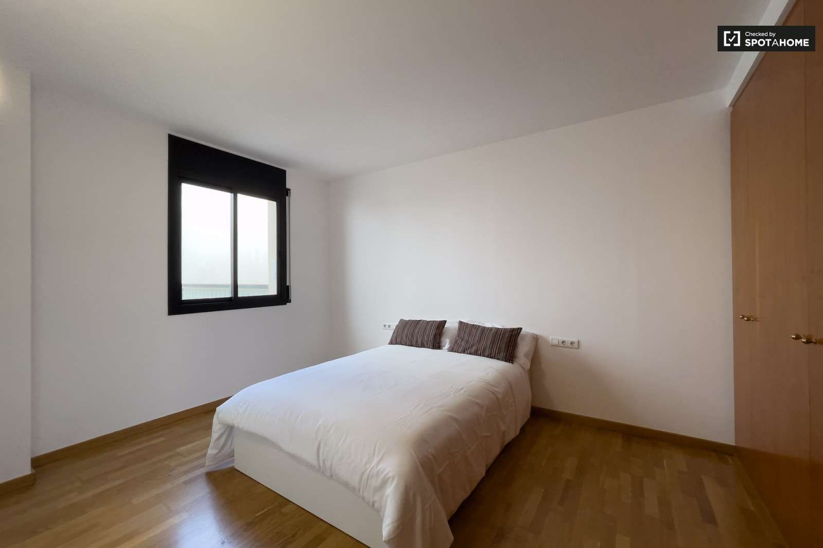Flat to share in El Coll