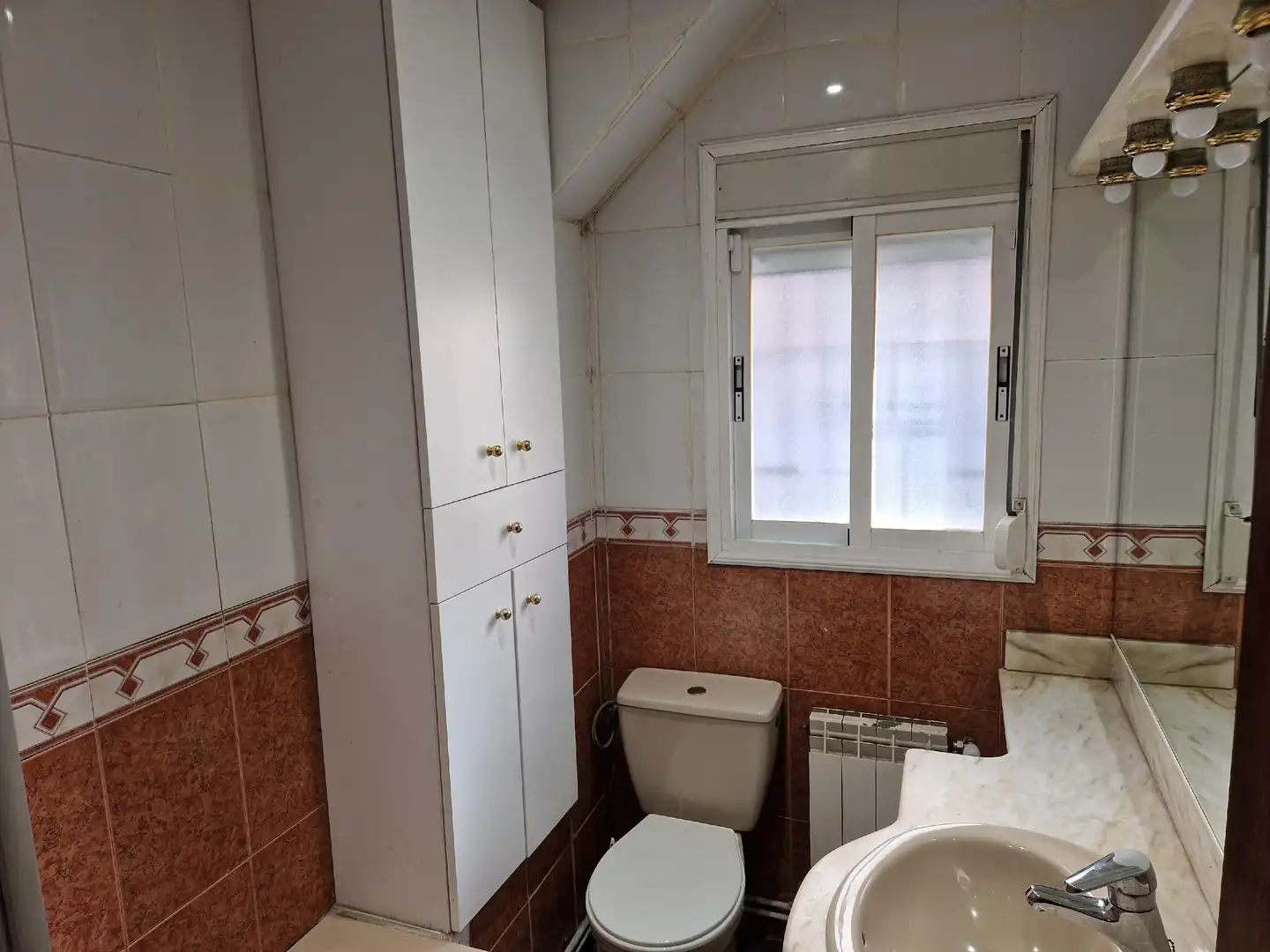 Badezimmer von Wohnung zum Verkauf in Lleida mit Heizung und Abstellraum