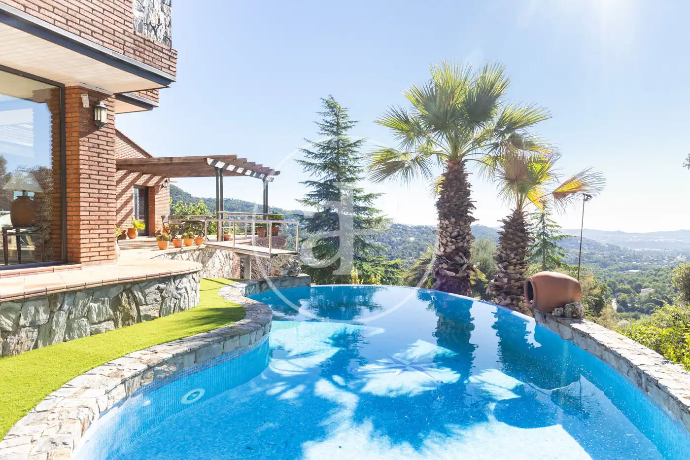 Casa con balcone in vendita a Camí de Puig Codina