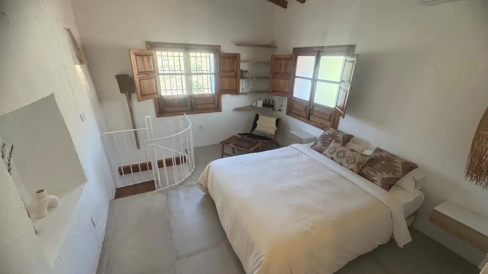 Habitación de Finca rústica en venta en Moclinejo con Aire acondicionado, Calefacción y Jardín privado