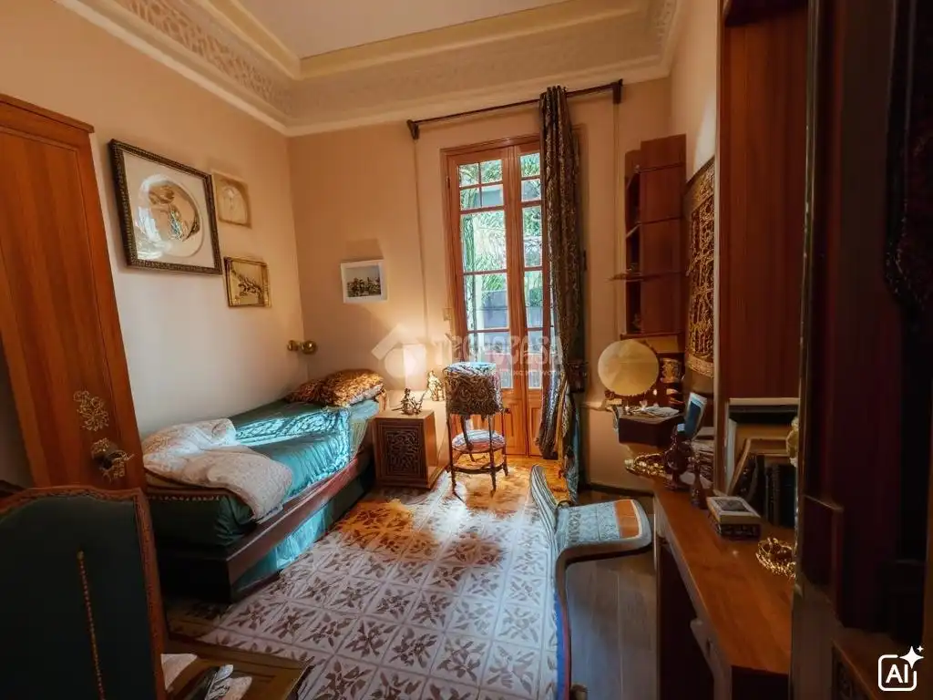 Schlafzimmer von Wohnung zum Verkauf in Barcelona mit Abstellraum und Balkon