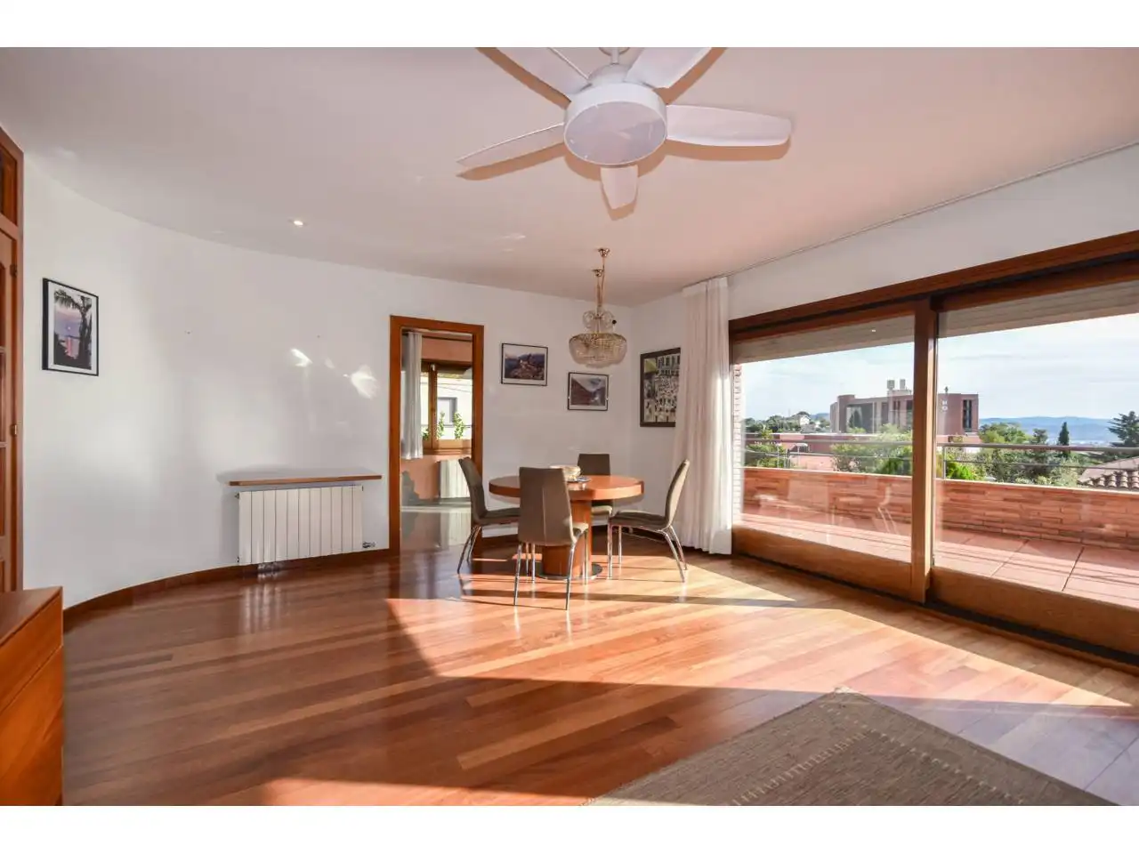 Comedor de Casa o chalet en venta en Granollers con Calefacción, Jardín privado y Parquet