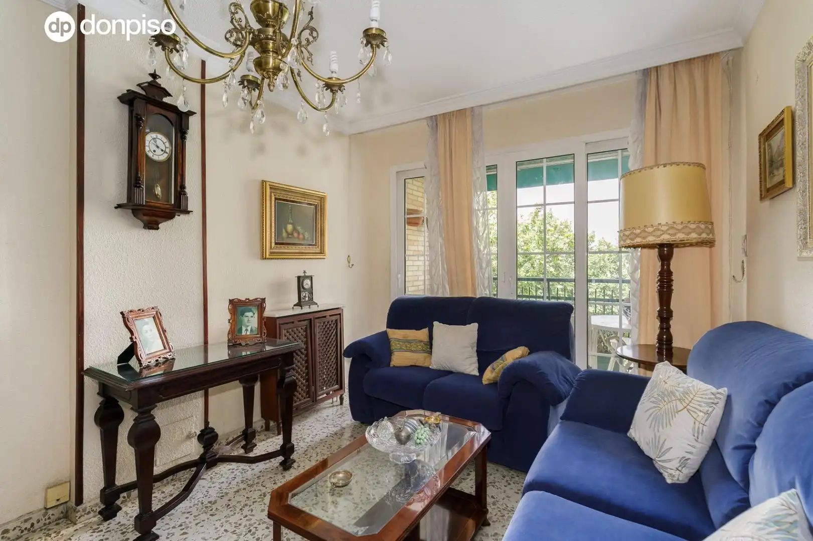 Wohnzimmer von Wohnung zum Verkauf in Granada mit Heizung