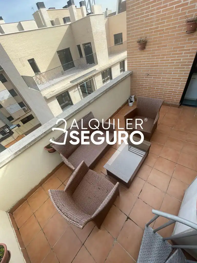 Terrasse von Dachboden zur Miete in Madrid mit Heizung, Terrasse und Abstellraum