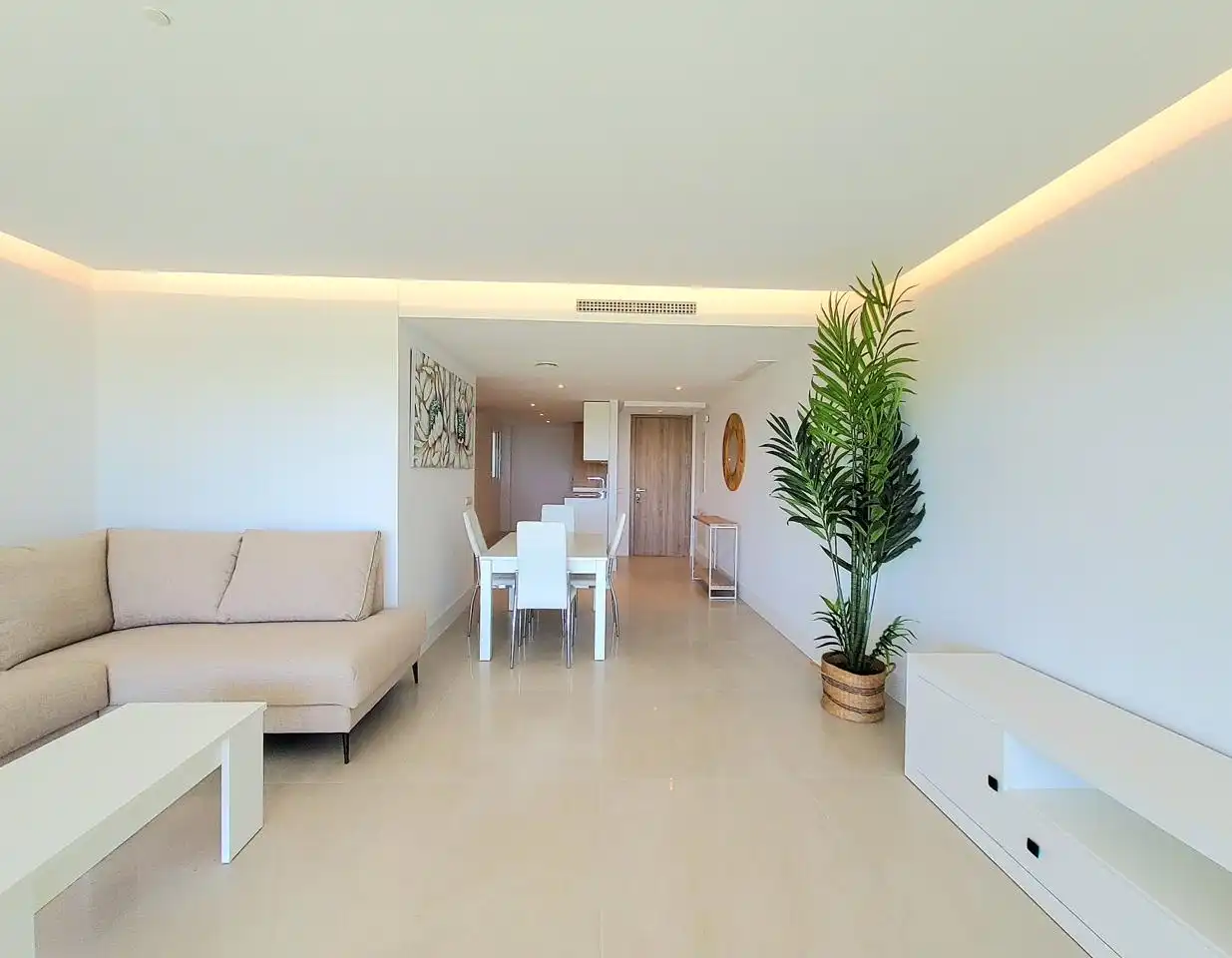Sala de estar de Apartamento en venta en Sotogrande con Aire acondicionado, Terraza y Amueblado