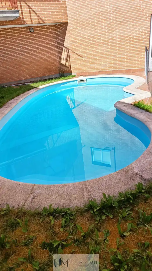Piscina de Apartament en venda en Calvarrasa de Abajo amb Calefacció, Terrassa i Piscina comunitària