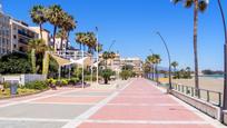 Vista exterior de Apartament en venda en Estepona amb Aire condicionat i Terrassa