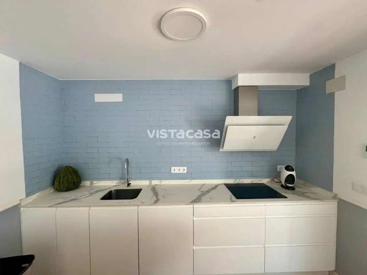 Cuina de Casa o xalet de lloguer en Carmona amb Aire condicionat, Calefacció i Jardí privat