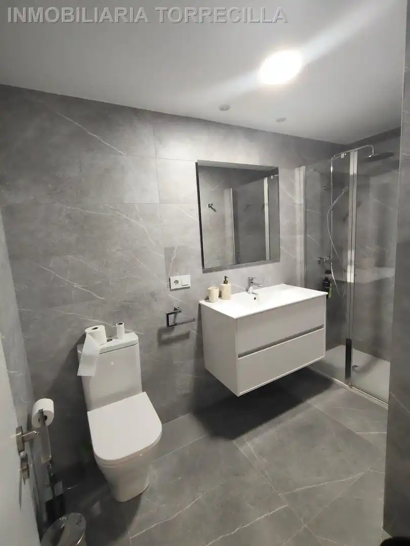 Baño de Piso de alquiler en Valladolid con Parquet, Terraza y Trastero