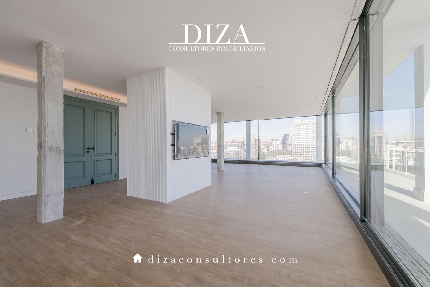 Living room of Attic to rent in  Madrid Capital  with Air Conditioner, Heating and Terrace