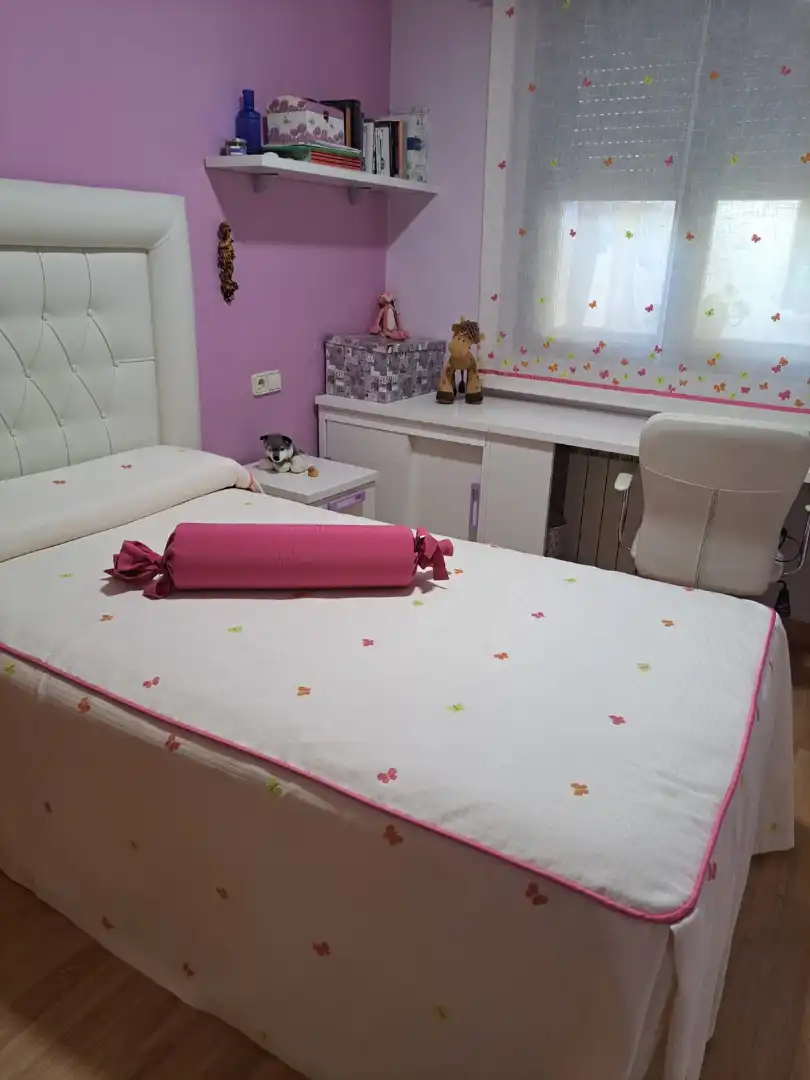Bedroom of Flat for sale in Guadix  with Heating, Parquet flooring and Furnished