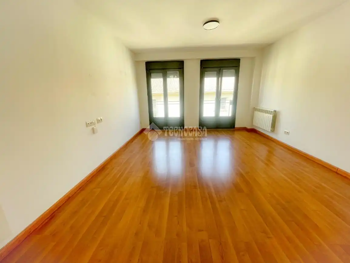 Living room of Flat for sale in Guadarrama  with Heating, Storage room and Balcony