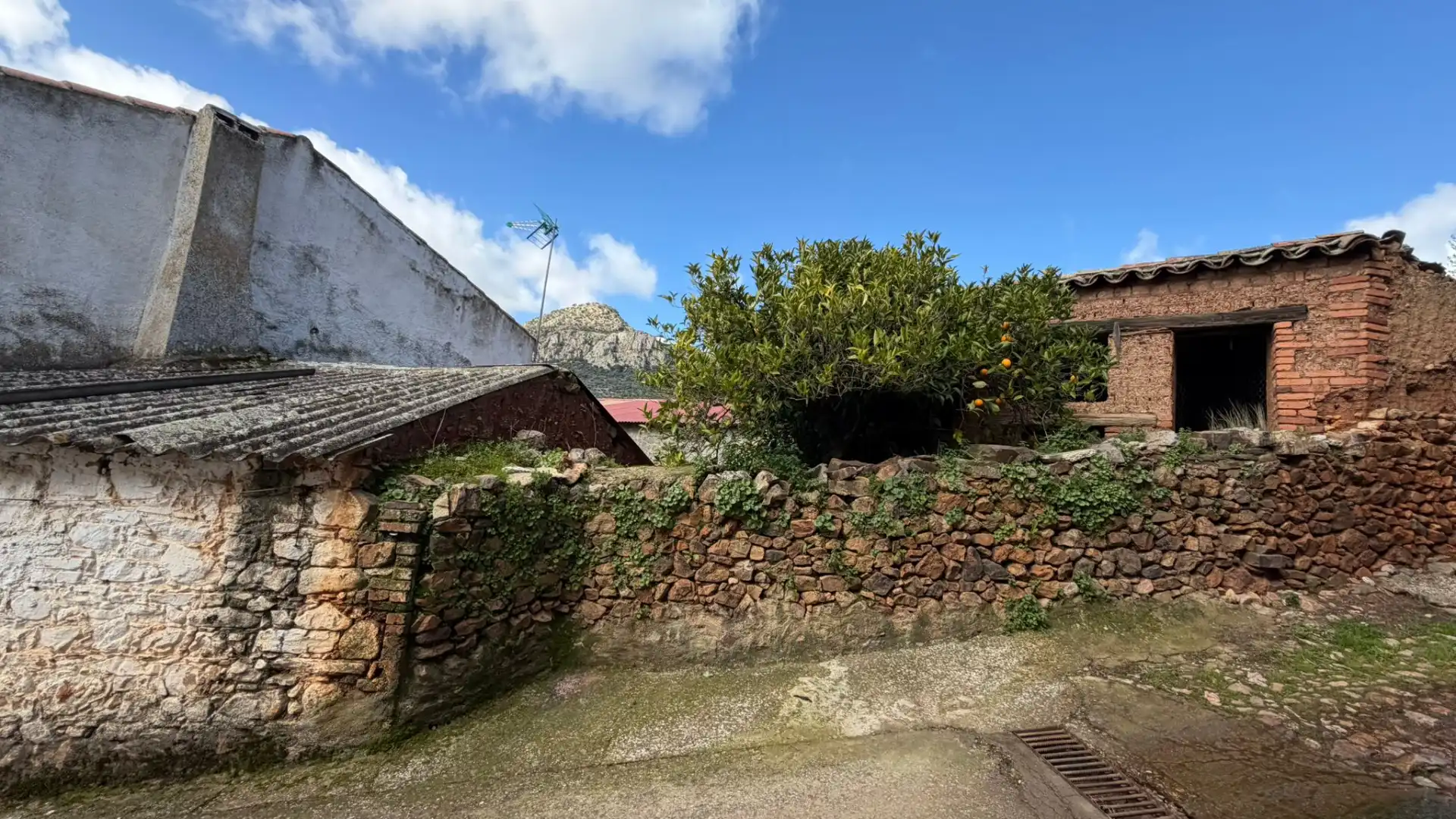 Außenansicht von Country house zum Verkauf in Benquerencia de la Serena mit Möbliert