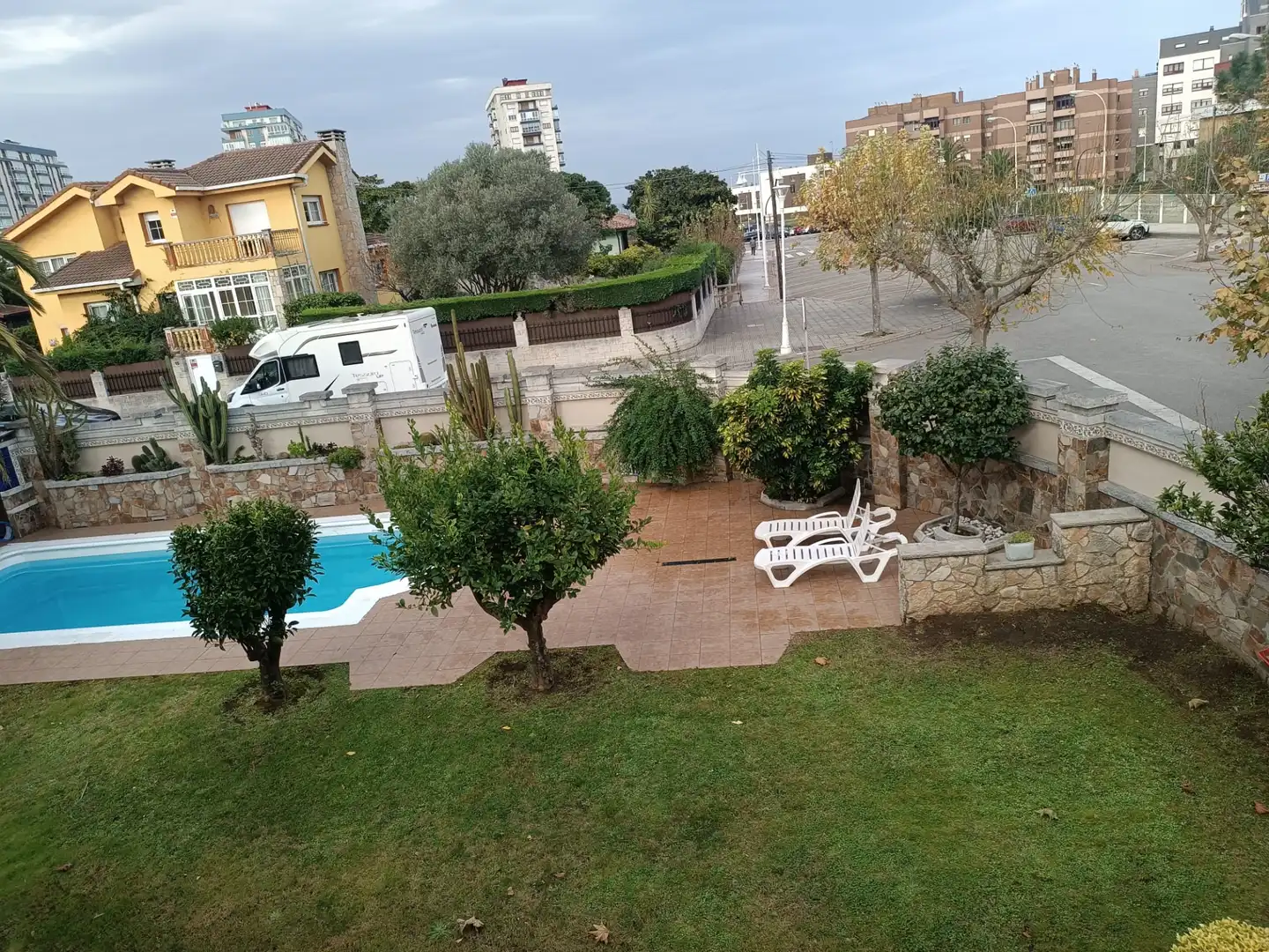 Piscina de Casa o chalet en venta en Castrillón con Calefacción, Jardín privado y Parquet