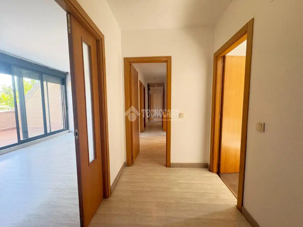 Flat for sale in Boadilla del Monte  with Terrace, Storage room and Community pool
