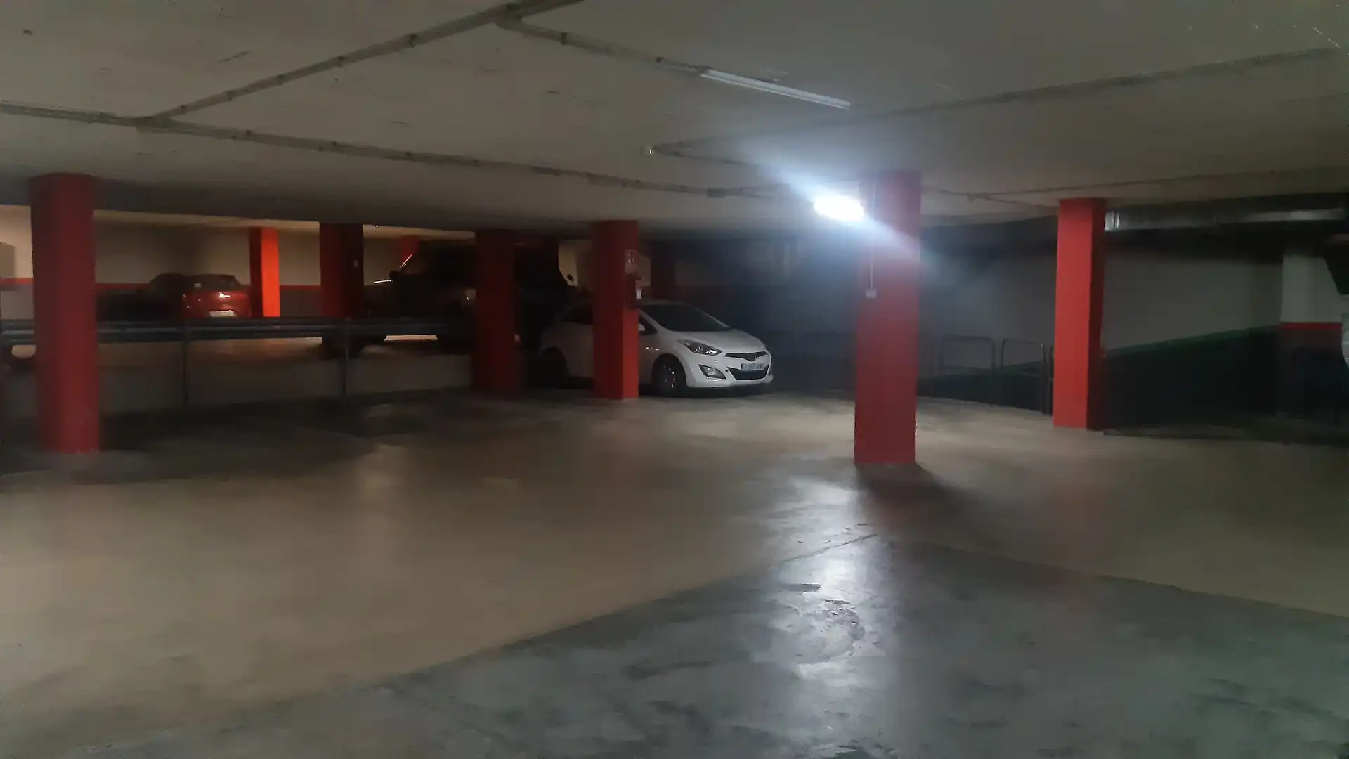 Einzelparkplatz mit Aufzug zur Miete in Carrer de les Planes, imagen 7