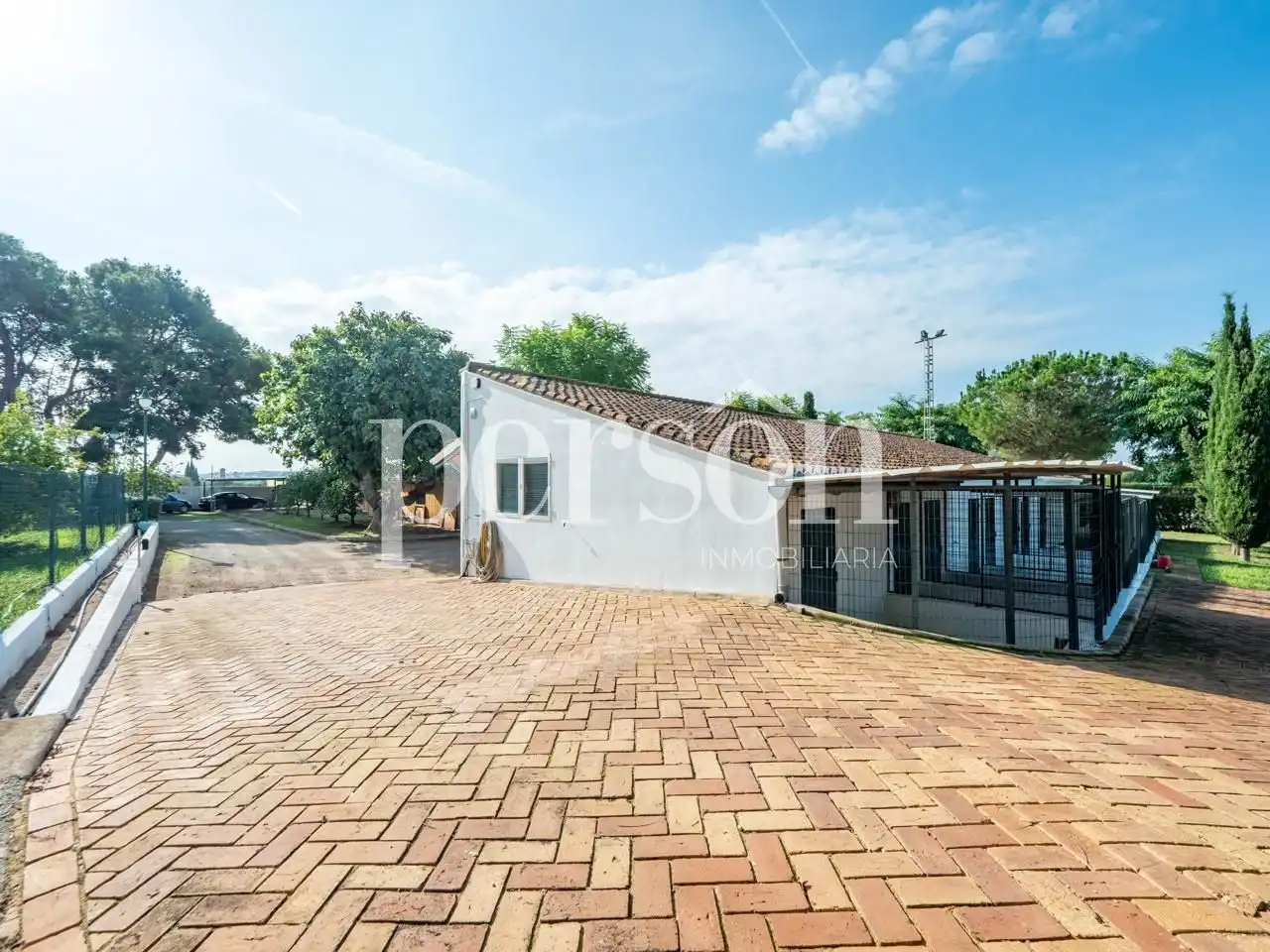 Vista exterior de Finca rústica en venda en Bétera amb Aire condicionat, Calefacció i Jardí privat