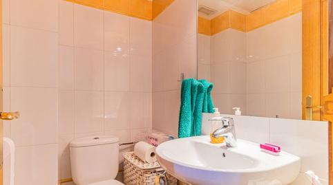 Foto 4 de Casa adosada en venta en Calle Ibon de Ordiceto, Miralbueno,  Zaragoza Capital