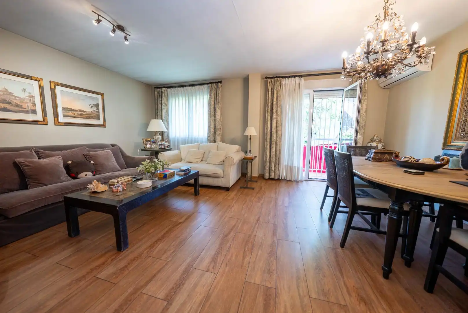 Sala de estar de Casa adosada en venta en Leganés con Aire acondicionado, Calefacción y Jardín privado
