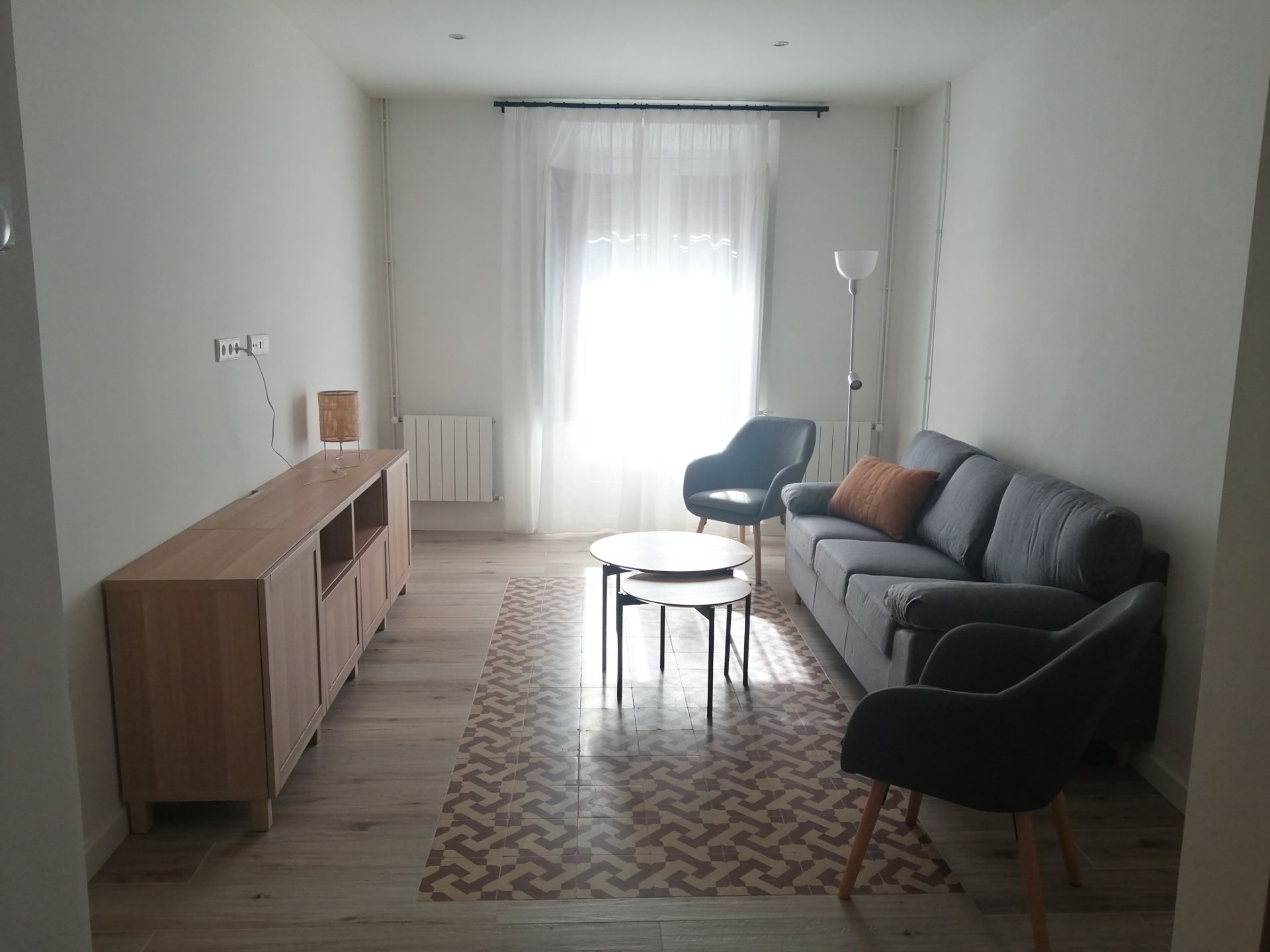 Living room of Flat to rent in Girona Capital  with Furnished, Oven and Washing machine