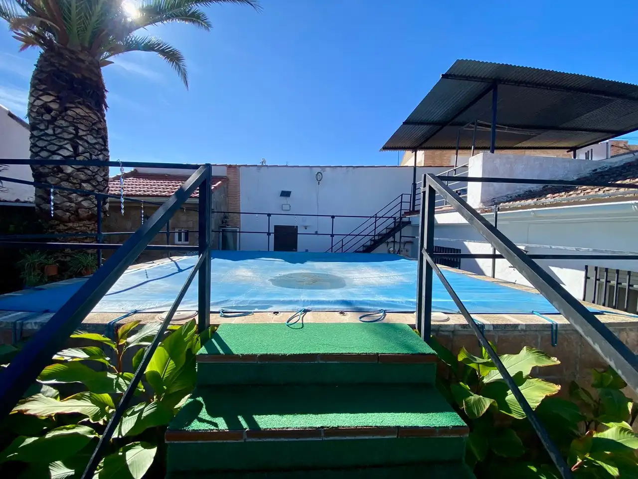 Piscina de Casa adosada en venda en Malagón amb Aire condicionat, Calefacció i Jardí privat