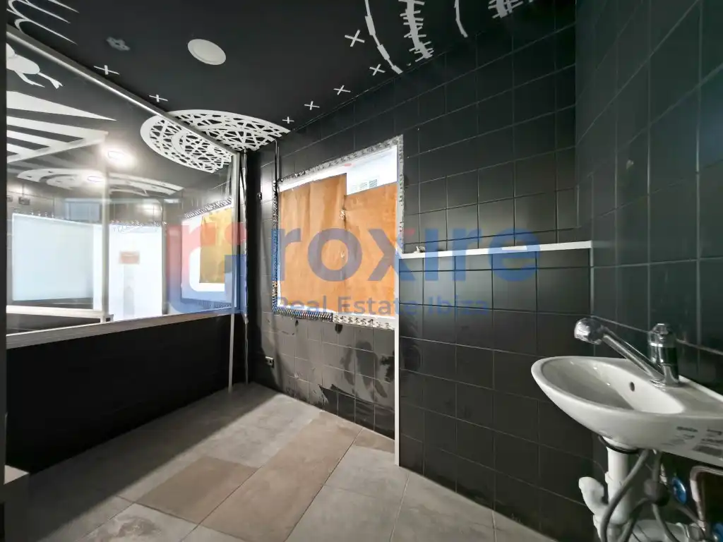 Badezimmer von Geschaftsraum zur Miete in Sant Antoni de Portmany