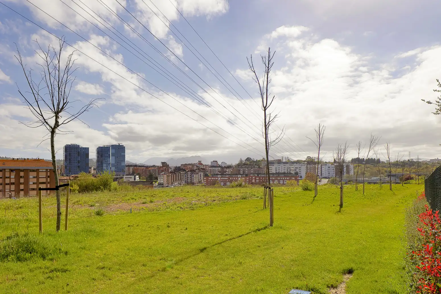 Terreno en venta en Oviedo - LG PONTON VAQUEROS, HUCA - La Cadellada