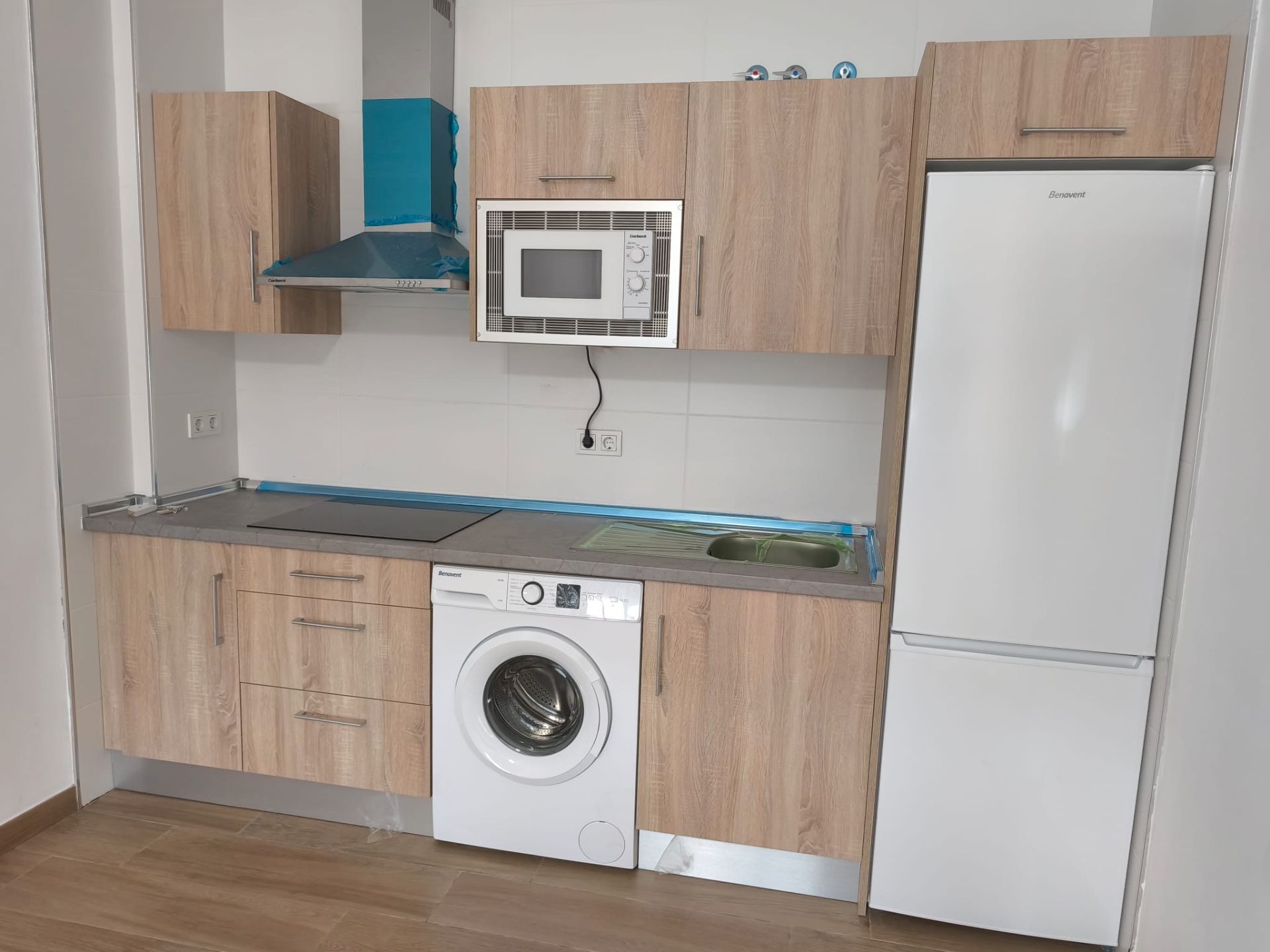 Cocina de Piso de alquiler en Cártama con Terraza, Lavadora y Microondas