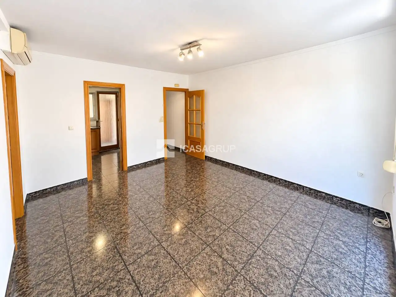 Piso con terraza en venta en Pasaje Cronos, imagen 3