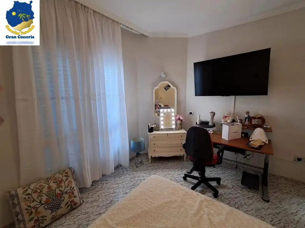 Habitación de Edificio en venta en Agüimes