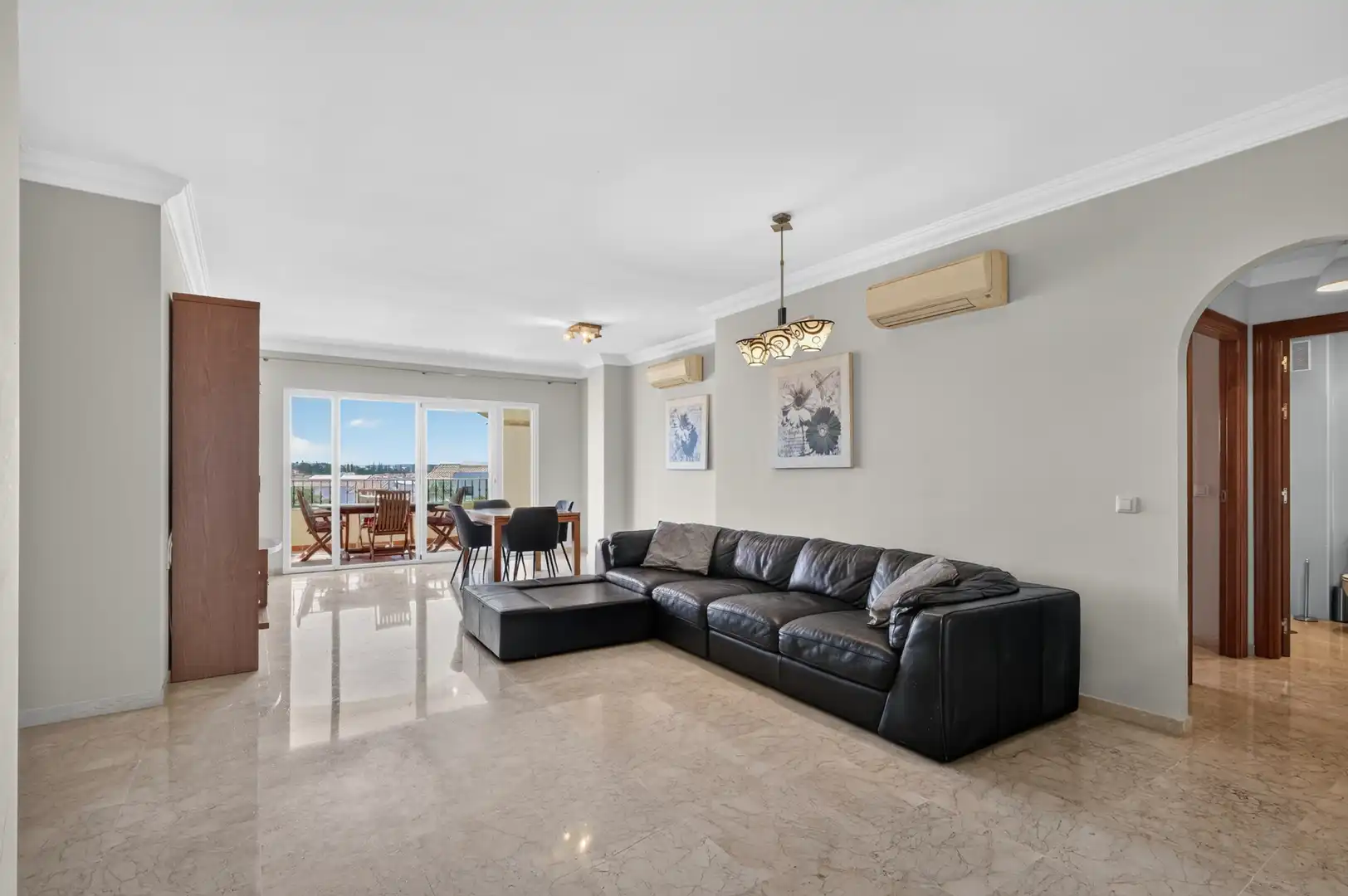 Living room of Flat for sale in Mijas  with Air Conditioner, Terrace and Storage room