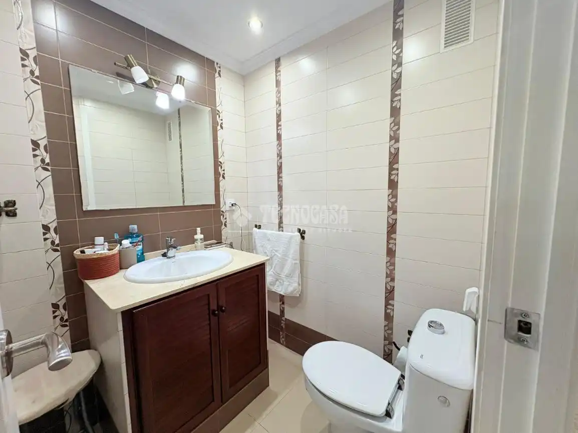 Bathroom of Flat for sale in Barbate  with Terrace