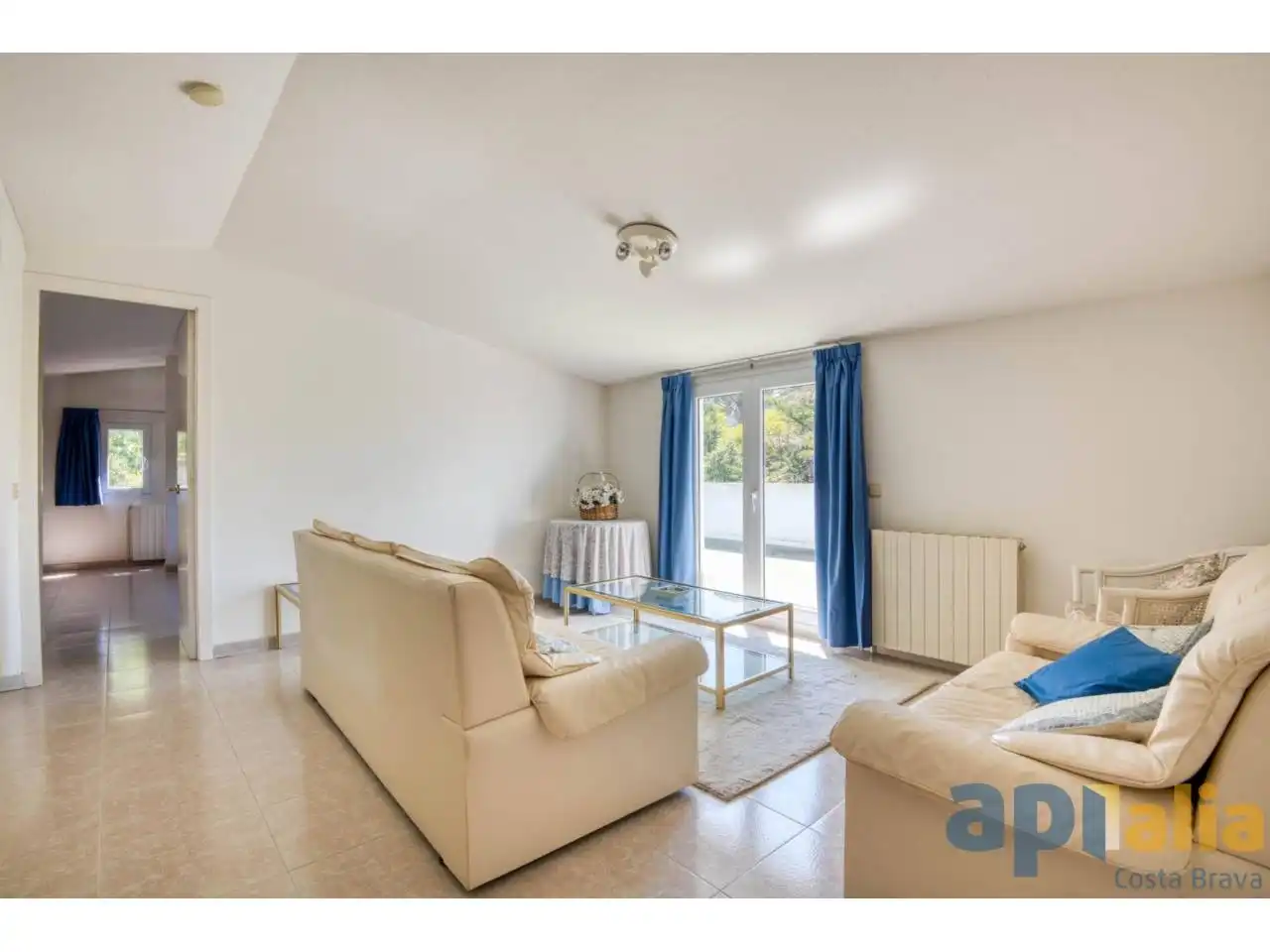 House with pool for sale in Avenida del Canigó, imagen 5