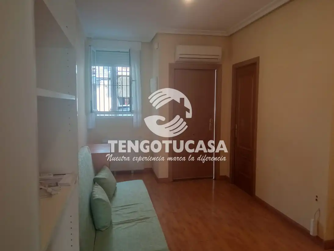 Bedroom of Flat for sale in Madrid  with Air Conditioner