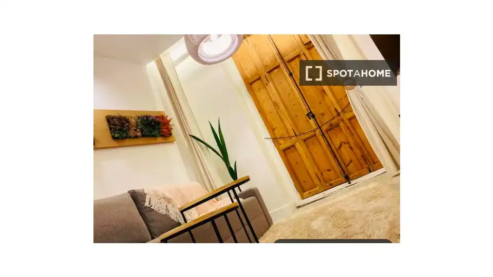 Exterior view of Flat for rent in Valencia  with Air Conditioner, Heating and Furnished