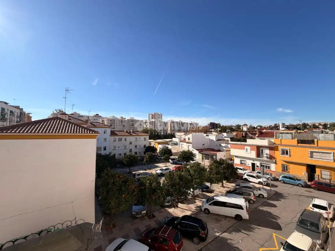 Vista exterior de Piso en venta en Málaga con Balcón