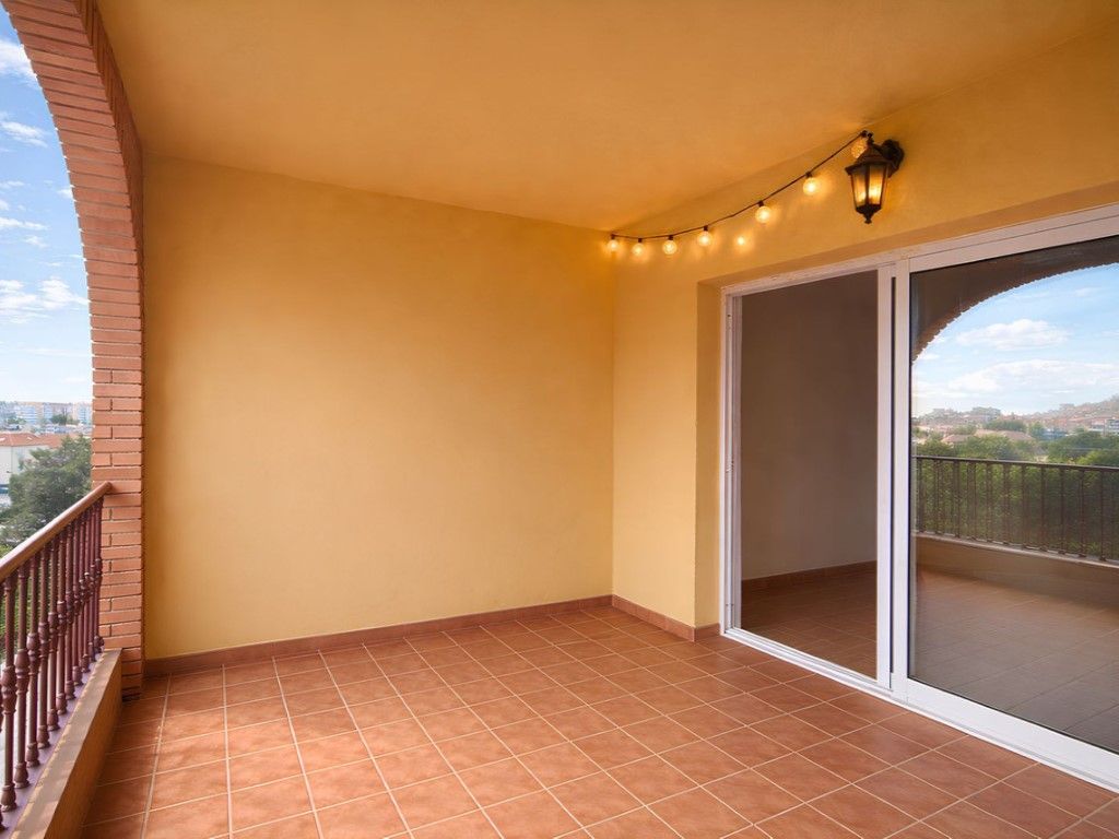 Pis en venda en Fuengirola amb Aire condicionat, Jardí privat i Piscina