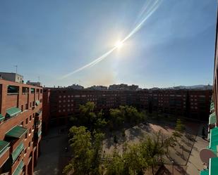 Vista exterior de Àtic en venda en Sabadell amb Aire condicionat i Terrassa